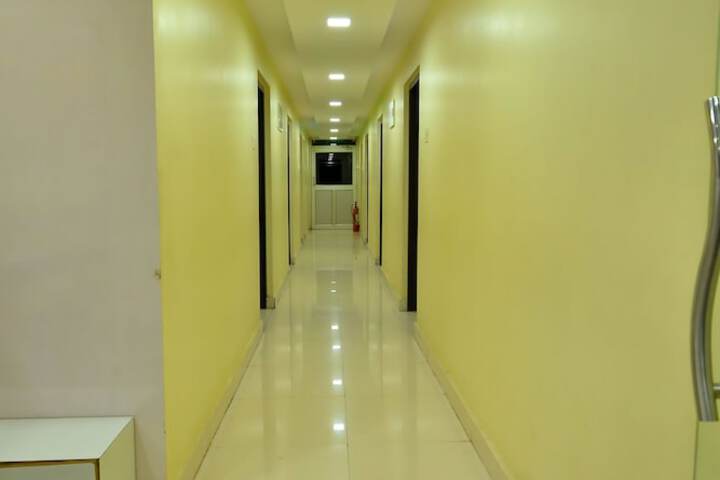 Hotel 7 of 82