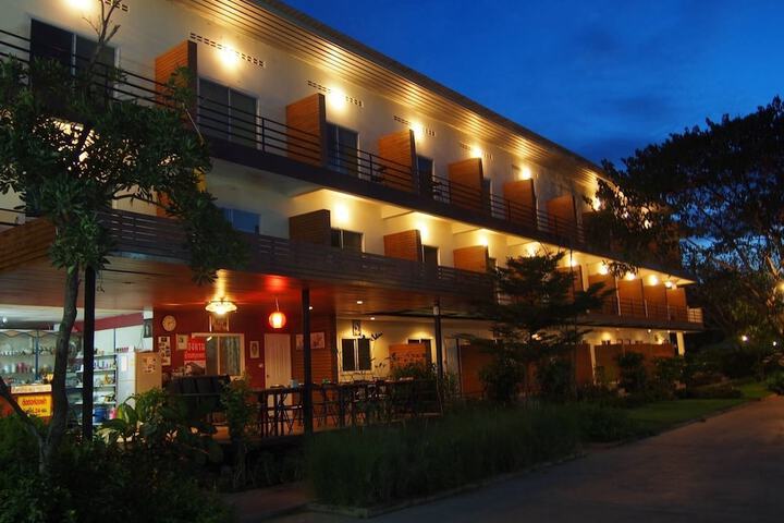 Baansakulpetch Hotel
