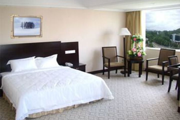 Room 9 of 22