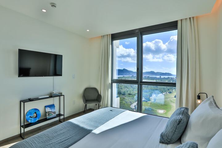 Room 37 of 1000
