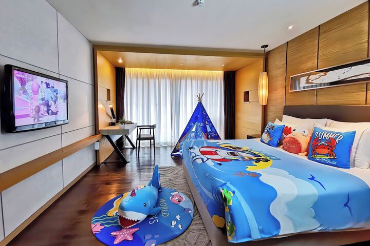 Room 12 of 43