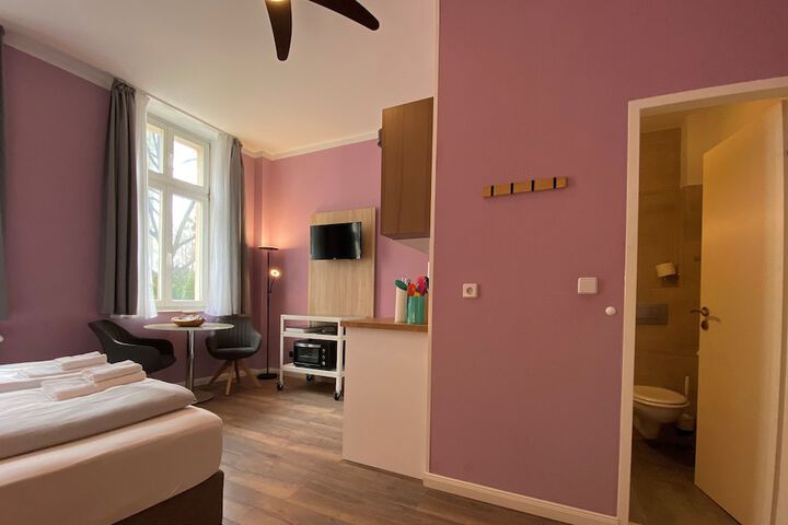 Room 3 of 52