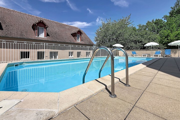 Pool 39 of 48