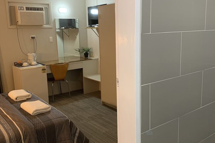 Room 7 of 37