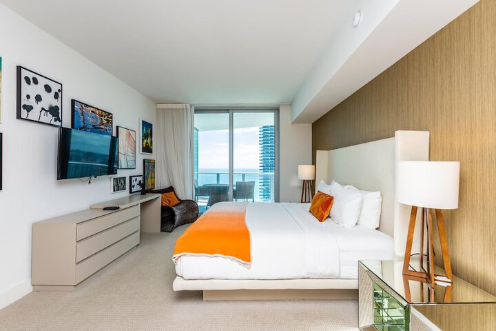 Room 44 of 79