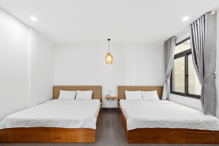 Room 2 of 31