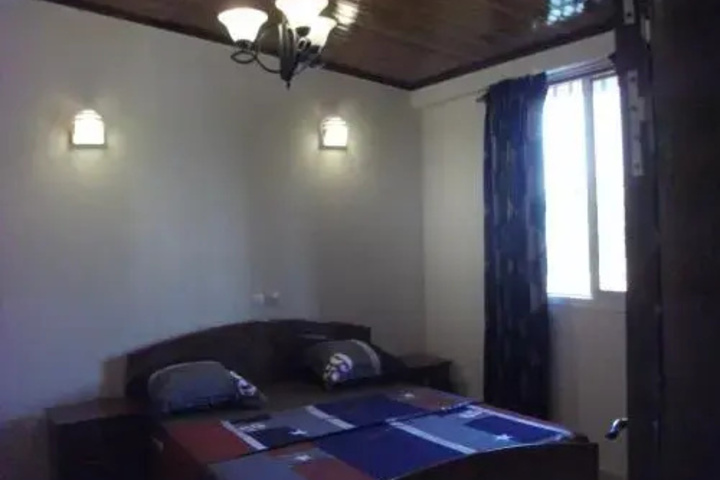 Room 3 of 9