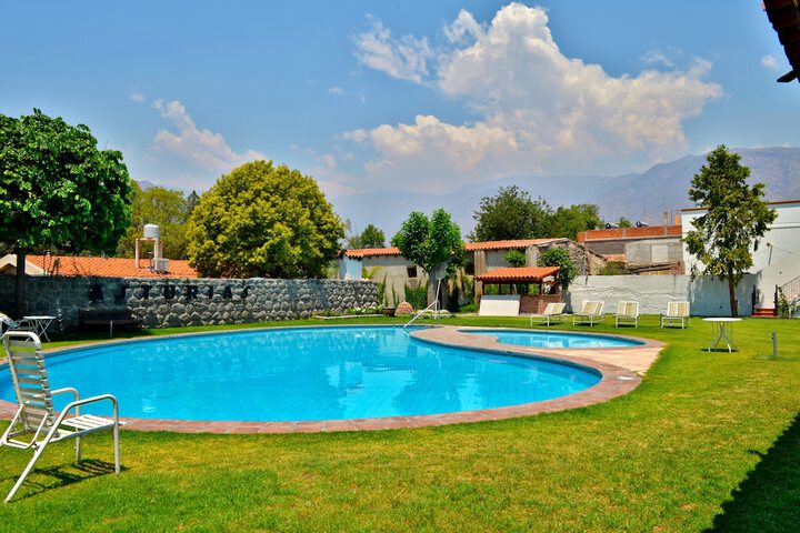 Hotel Pool