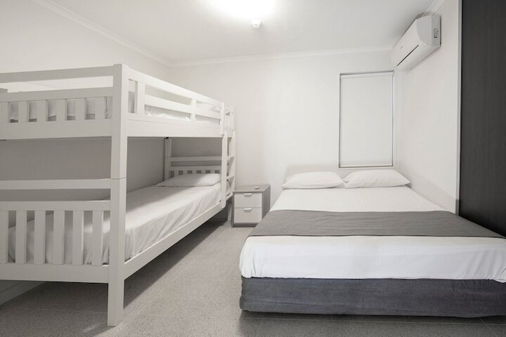 Room 7 of 37