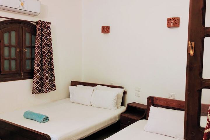 Room 2 of 17