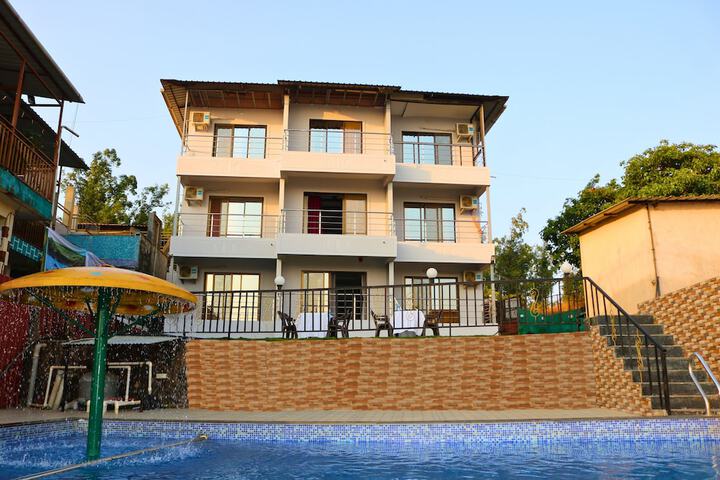 Hotel 53 of 60
