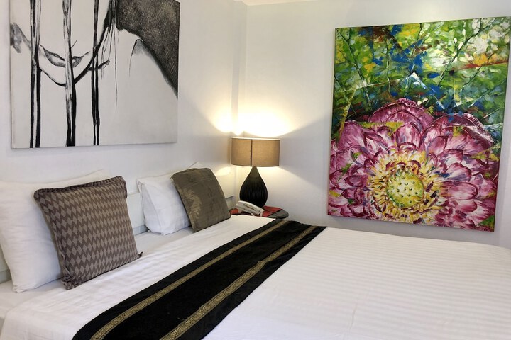 Room 20 of 106