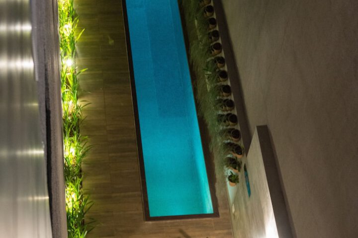 Pool 27 of 48