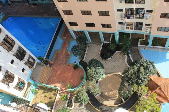 Hotel 10 of 11