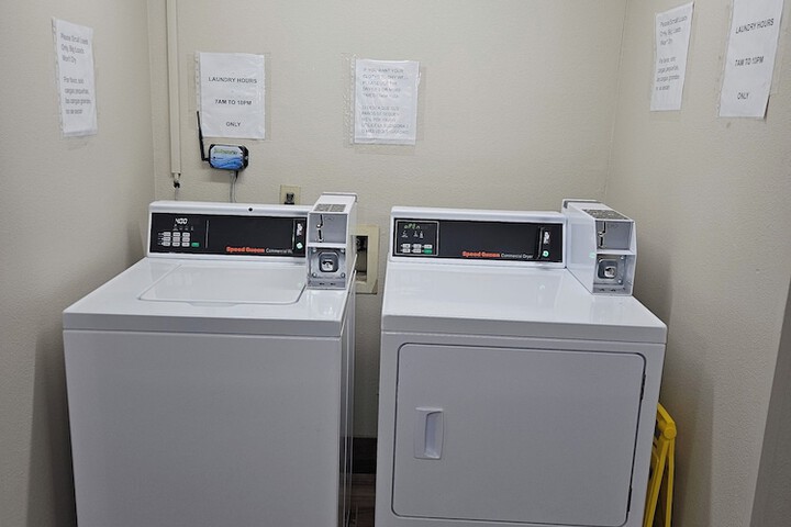 Laundry 18 of 45