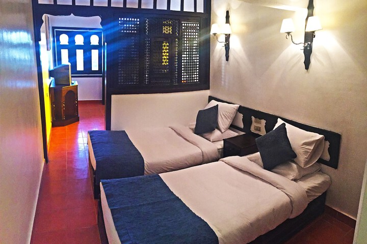 Room 7 of 49