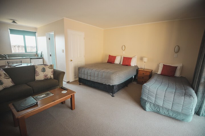 Room 12 of 36