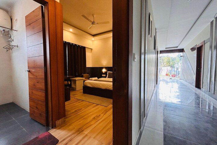 Room 22 of 50