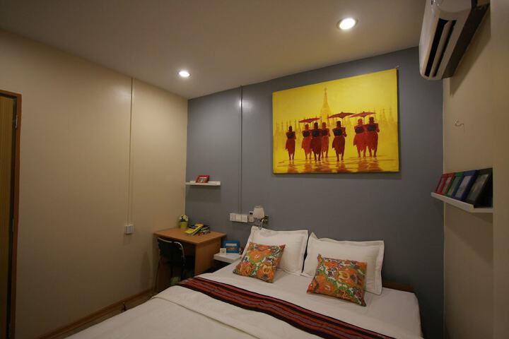Room 10 of 43