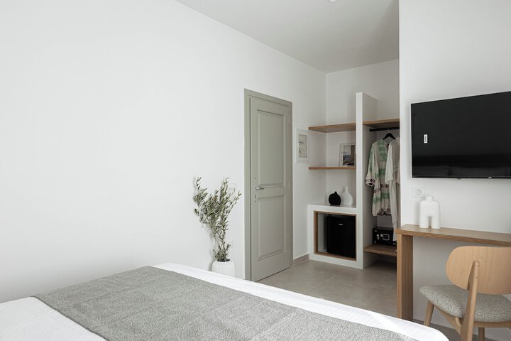 Room 3 of 51