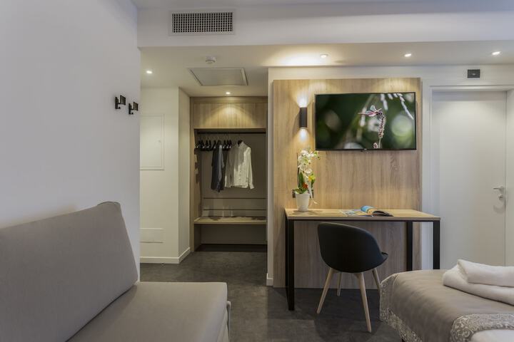 Room 29 of 50