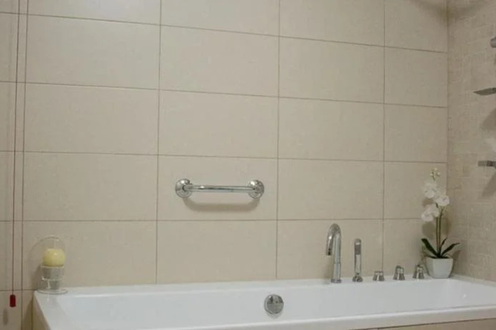 Room 10 of 23