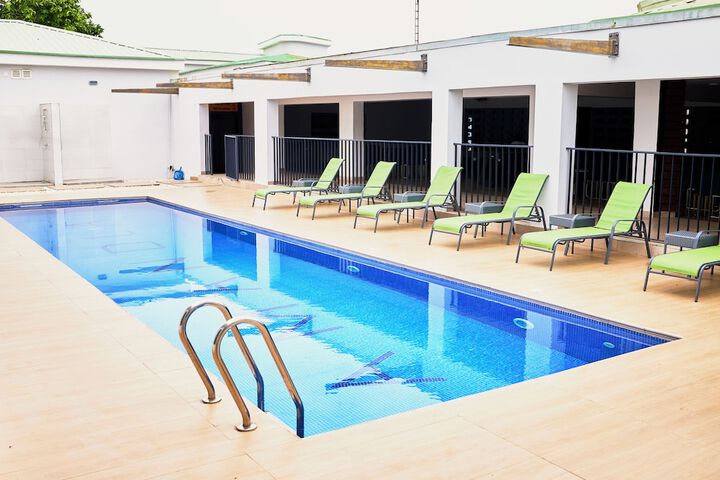 Pool 31 of 82