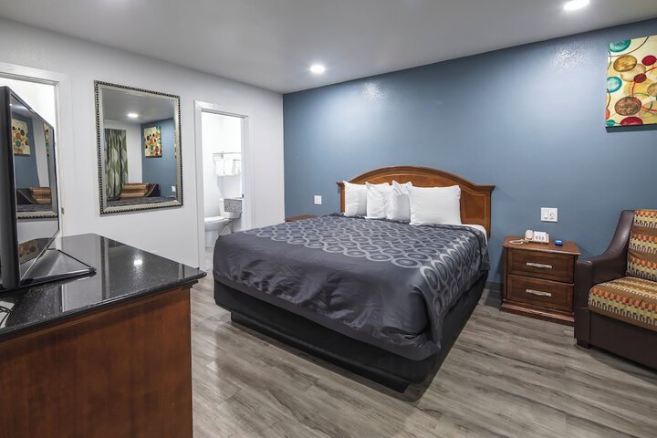 Standard | King Bed (25 of 47)