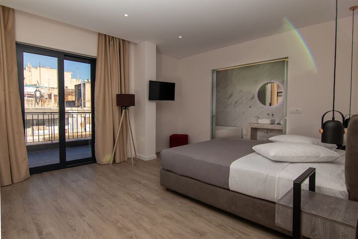 Room 13 of 48