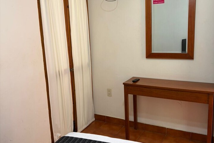 Room 139 of 242