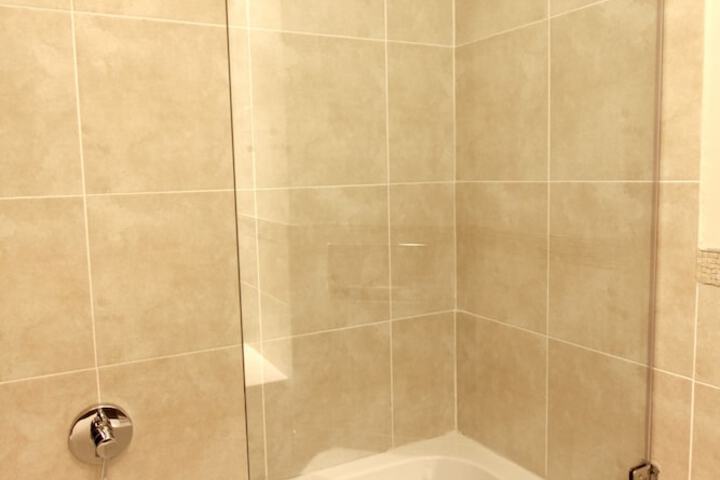 Room 25 of 118
