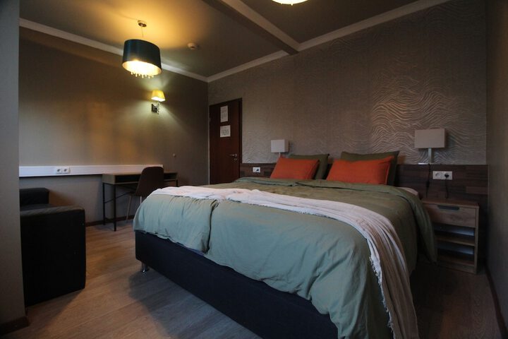 Room 20 of 37