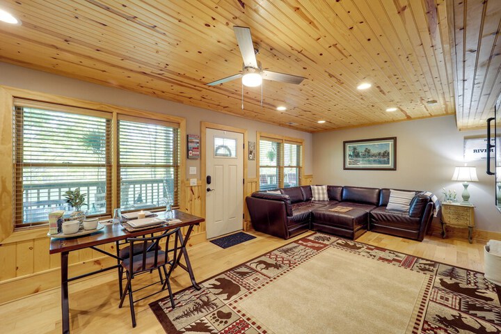 West Jefferson Vacation Rental Near River