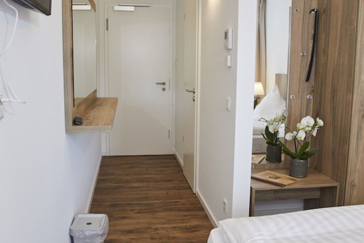 Room 40 of 107