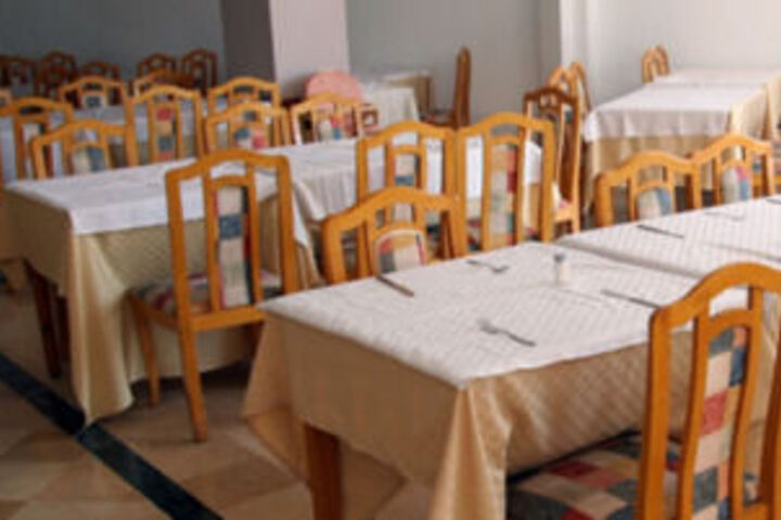 Dining 51 of 61