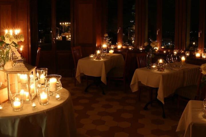 Dining 35 of 66