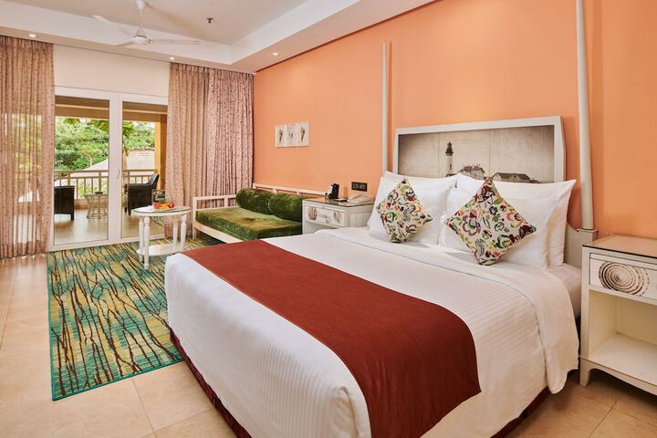 Room 4 of 37