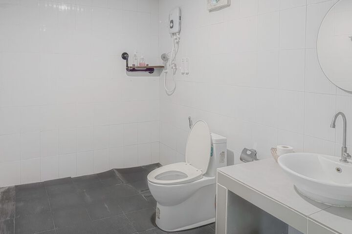 Room 47 of 74