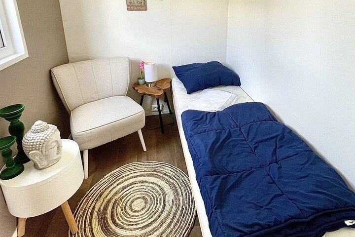 Room 5 of 38