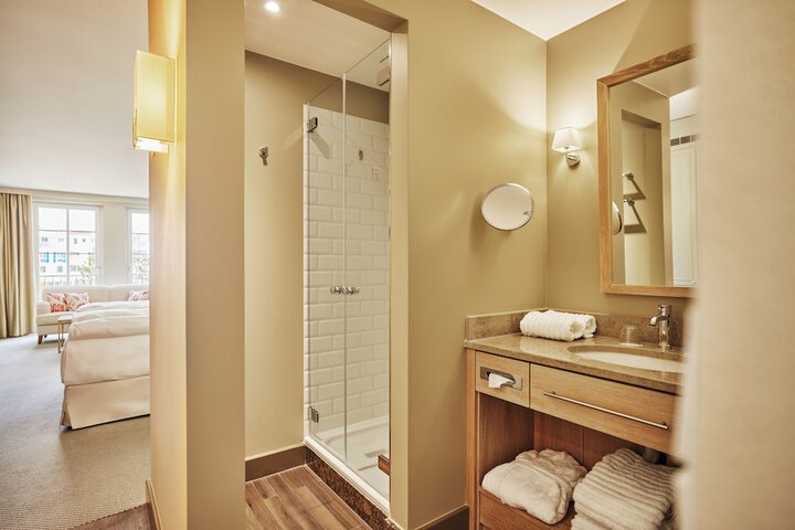 Room 29 of 53