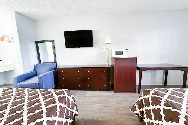 Room 18 of 34