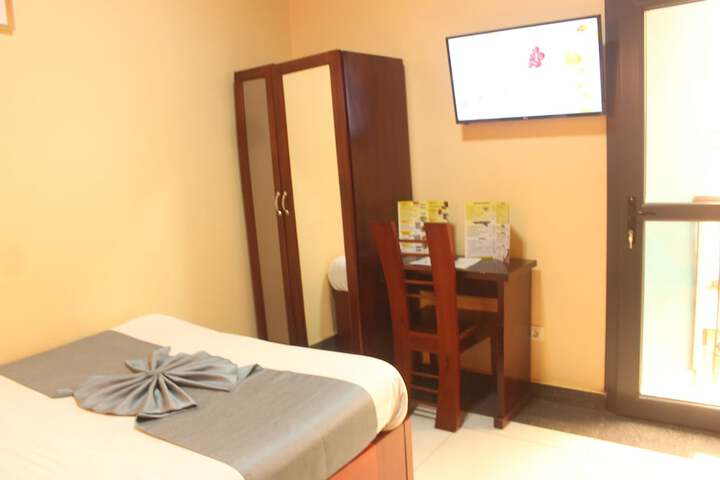 Room 14 of 41