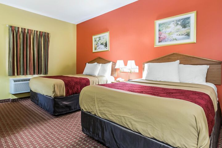 2 Double Beds (4 of 19)
