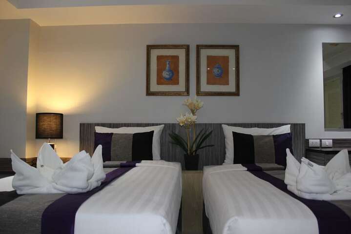 Room 7 of 24