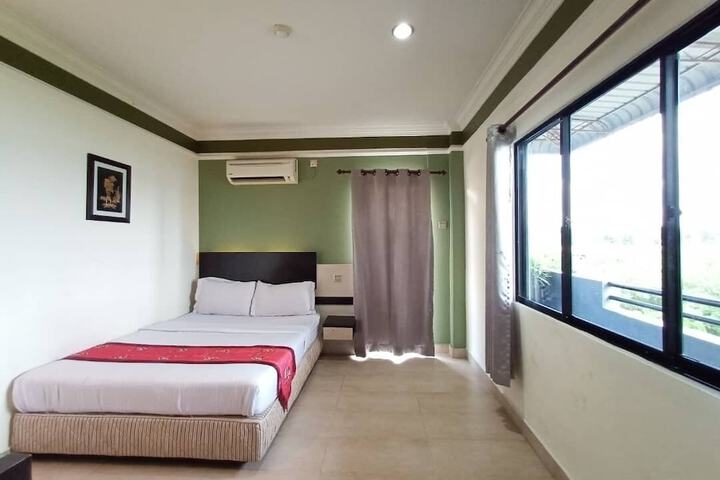 Room 5 of 32