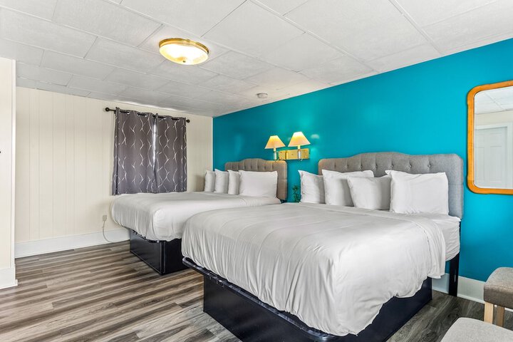 Room 32 of 67