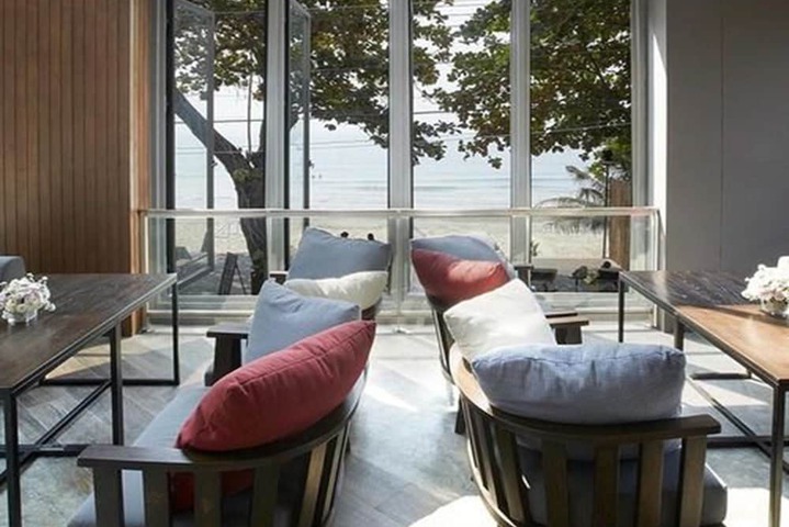Guest Lobby
