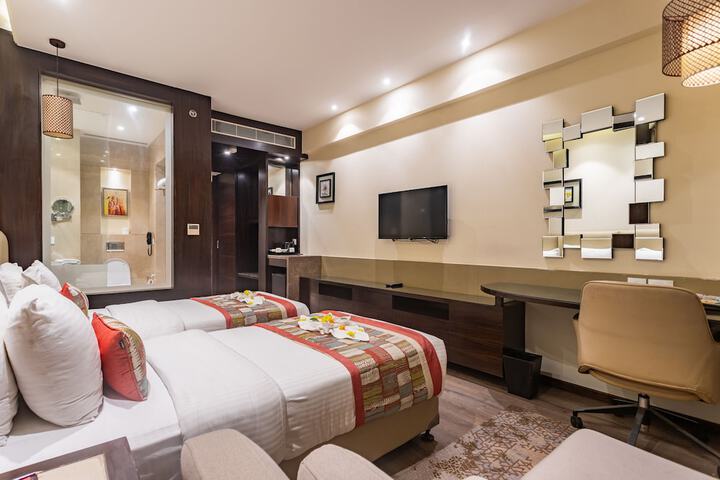 Room 5 of 26