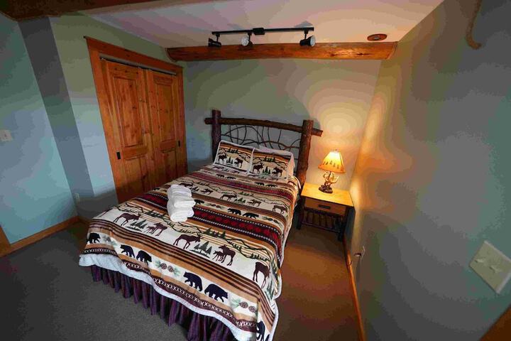 Room 47 of 241