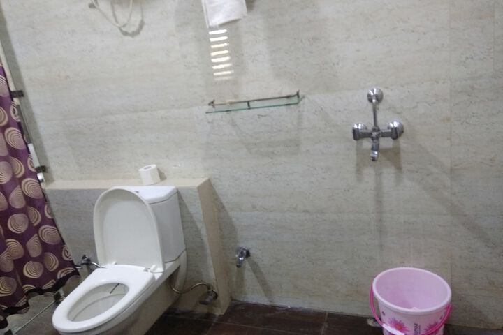 Room 14 of 21